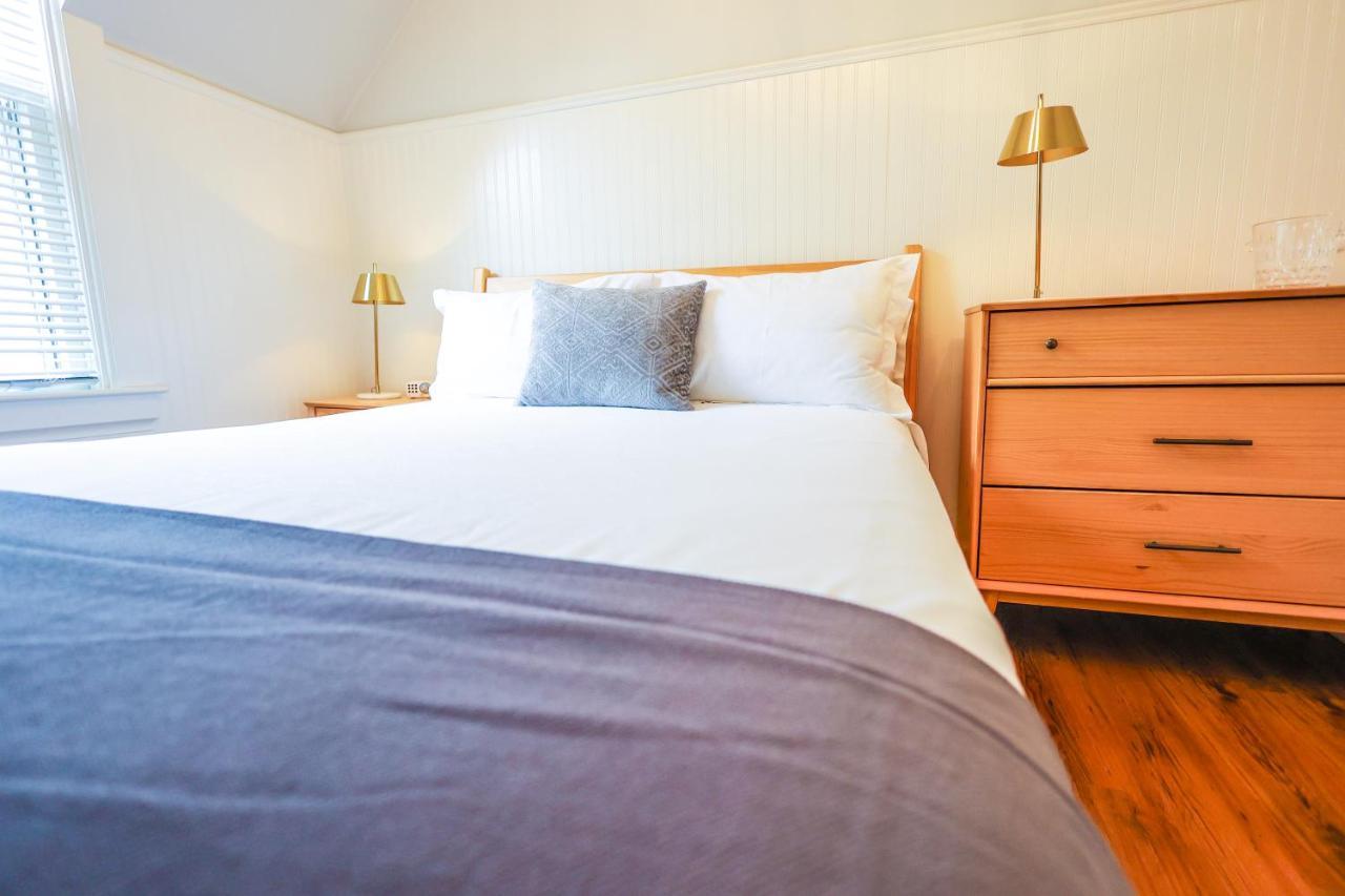 Mahone Bay Bed And Breakfast ภายนอก รูปภาพ